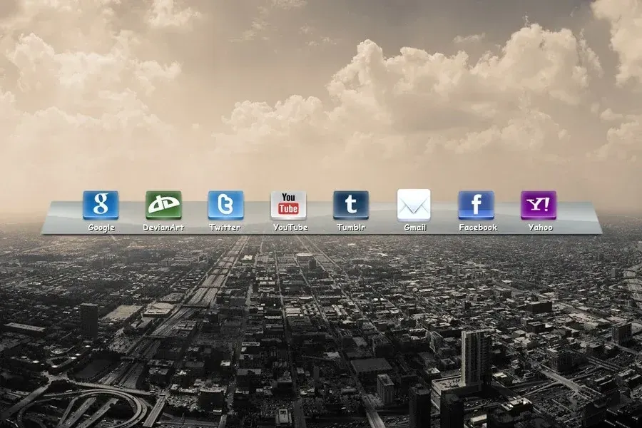 Source preview of Social Dock: A shortcut dock with source-listed color, font and size adjustments for website and program links