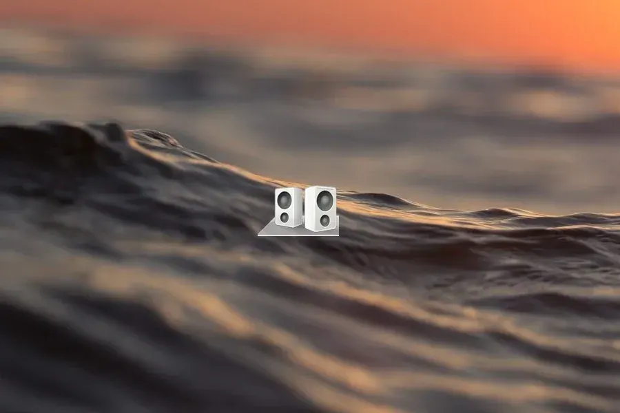 Source preview of Sound Device: A headphone/speaker selector whose source describes clicking an icon to switch output and opening an info button on hover for settings