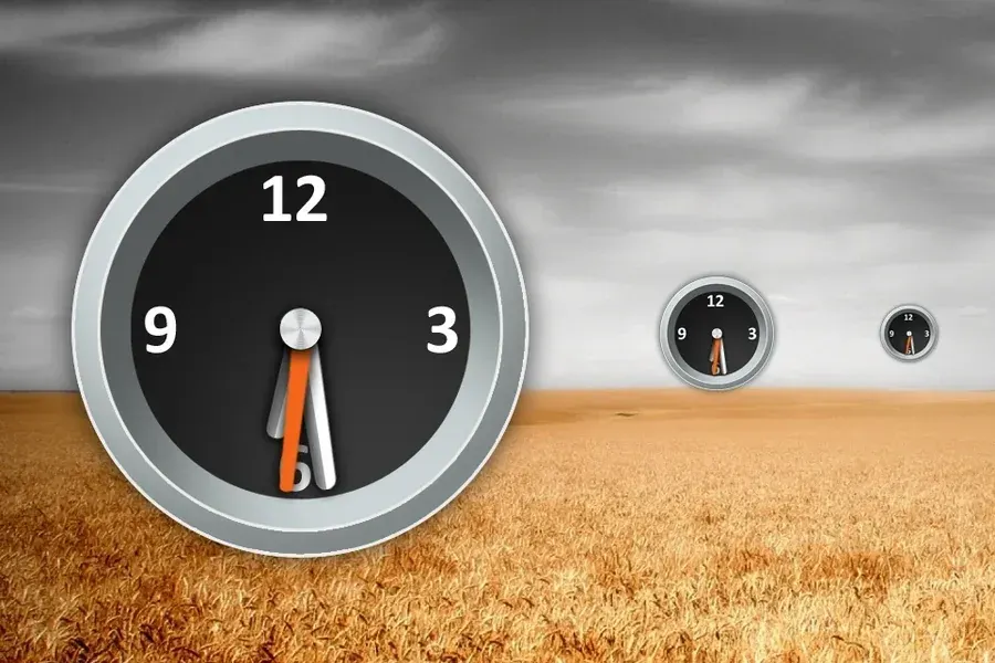 Source preview of Torque Analog Clock Rainmeter Skin credited to torque89