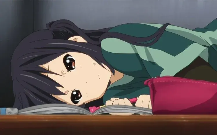 A K-ON wallpaper collection focused on Azusa Nakano.