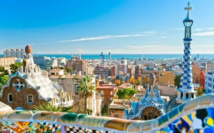 Barcelona city-view wallpapers with an architectural and cultural focus.