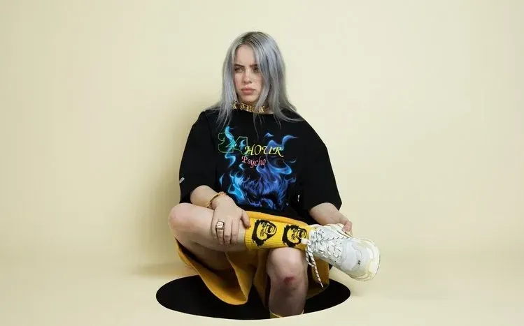 Billie Eilish singer and songwriter wallpaper collection.