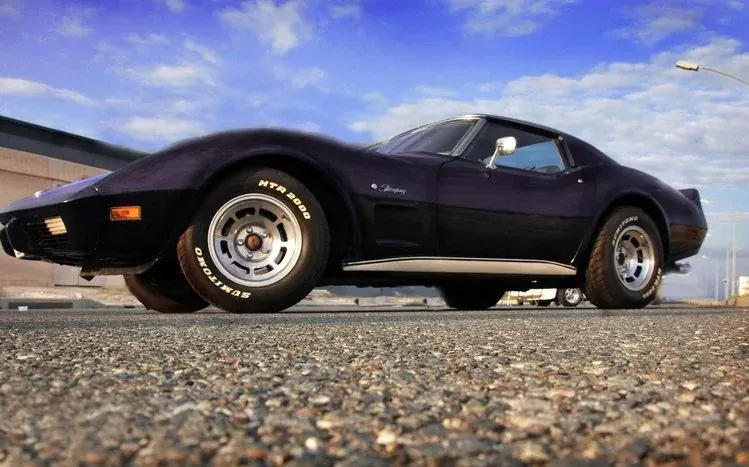Chevrolet Corvette Stingray sports-car wallpaper collection.