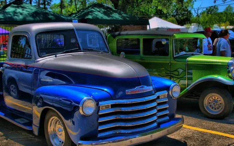Automotive wallpapers featuring different Chevrolet models.