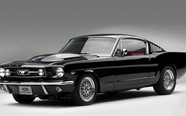 Ford Mustang Fastback wallpapers highlighting its sloping body profile.