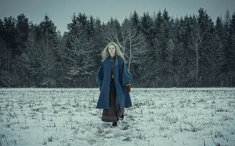 Freya Allan actress-focused wallpaper preview.