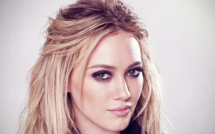 Hilary Duff images in a celebrity-focused wallpaper collection.