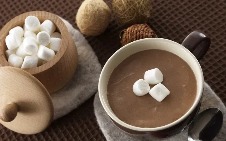 Hot chocolate drink imagery in a beverage-themed wallpaper collection.