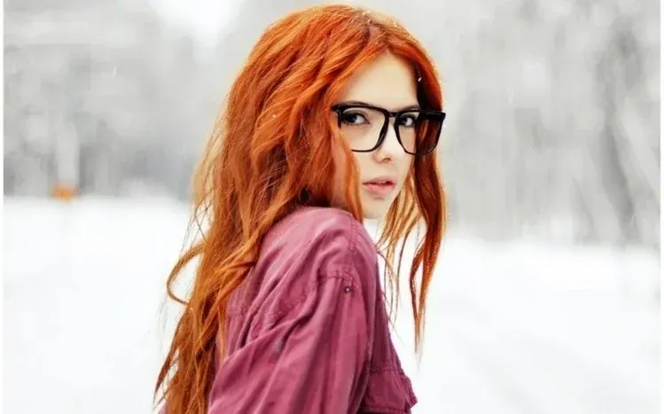 Dream Girl wallpaper collection featuring images of women.