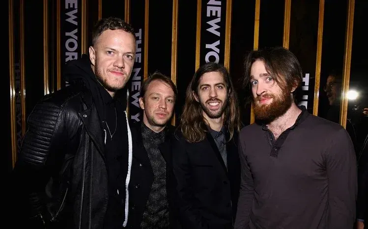 A ten-image wallpaper collection centered on Imagine Dragons.