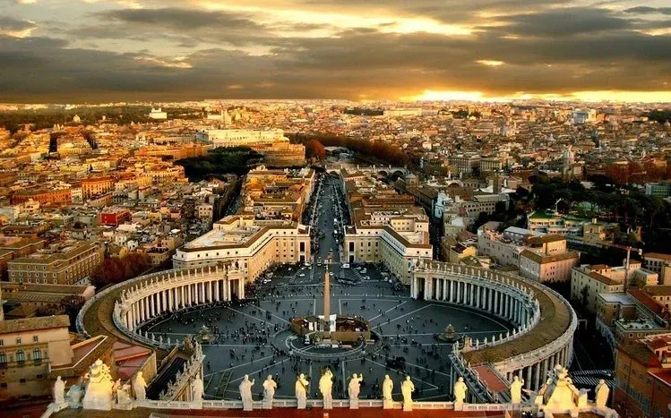 Italy-themed imagery in a destination wallpaper collection.