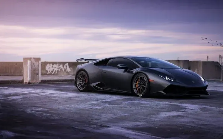 Fifteen wallpapers featuring the Lamborghini Huracan sports car.