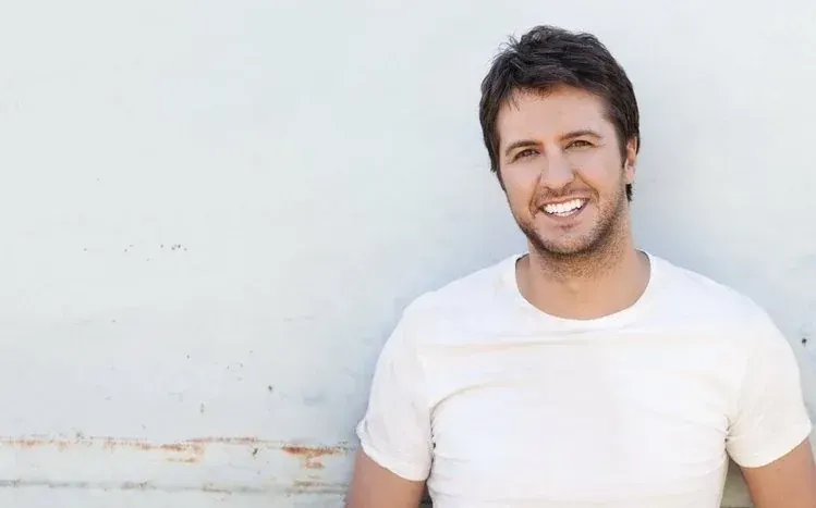 Luke Bryan–focused wallpapers featuring the singer and songwriter.