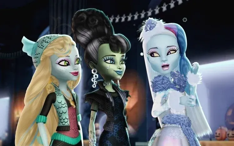 Monster High characters with varied skin tones and stylized monster looks.
