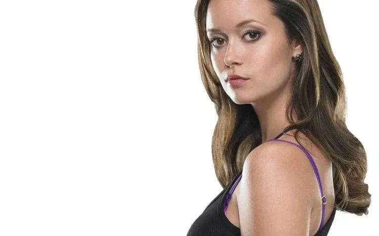 A collection of Summer Glau wallpapers.