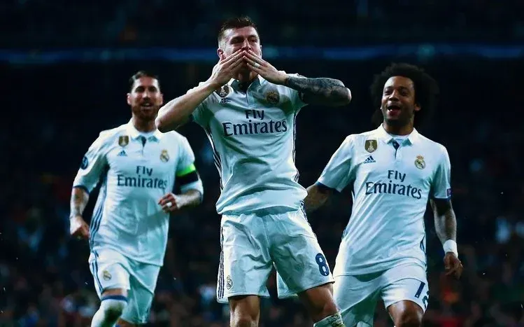 Toni Kroos football wallpapers emphasizing his expressions and actions.