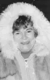 Lois Holt Riddell