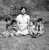Mary Shaginoff and her children Courtesy Patricia Wade
