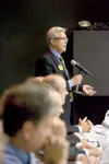 ROBERT DeBERRY/Frontiersman Former Democratic candidate for
governor Bob Poe talks to a crowd gathered at a forum in Wasilla
last week.