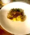 Fricasée poulet a champignon avec purée pomme. Courtesy photo