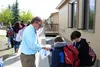 Houston principal Ben Howard helps students find their classrooms on the first day of school. Tim Rockey/Frontiersman