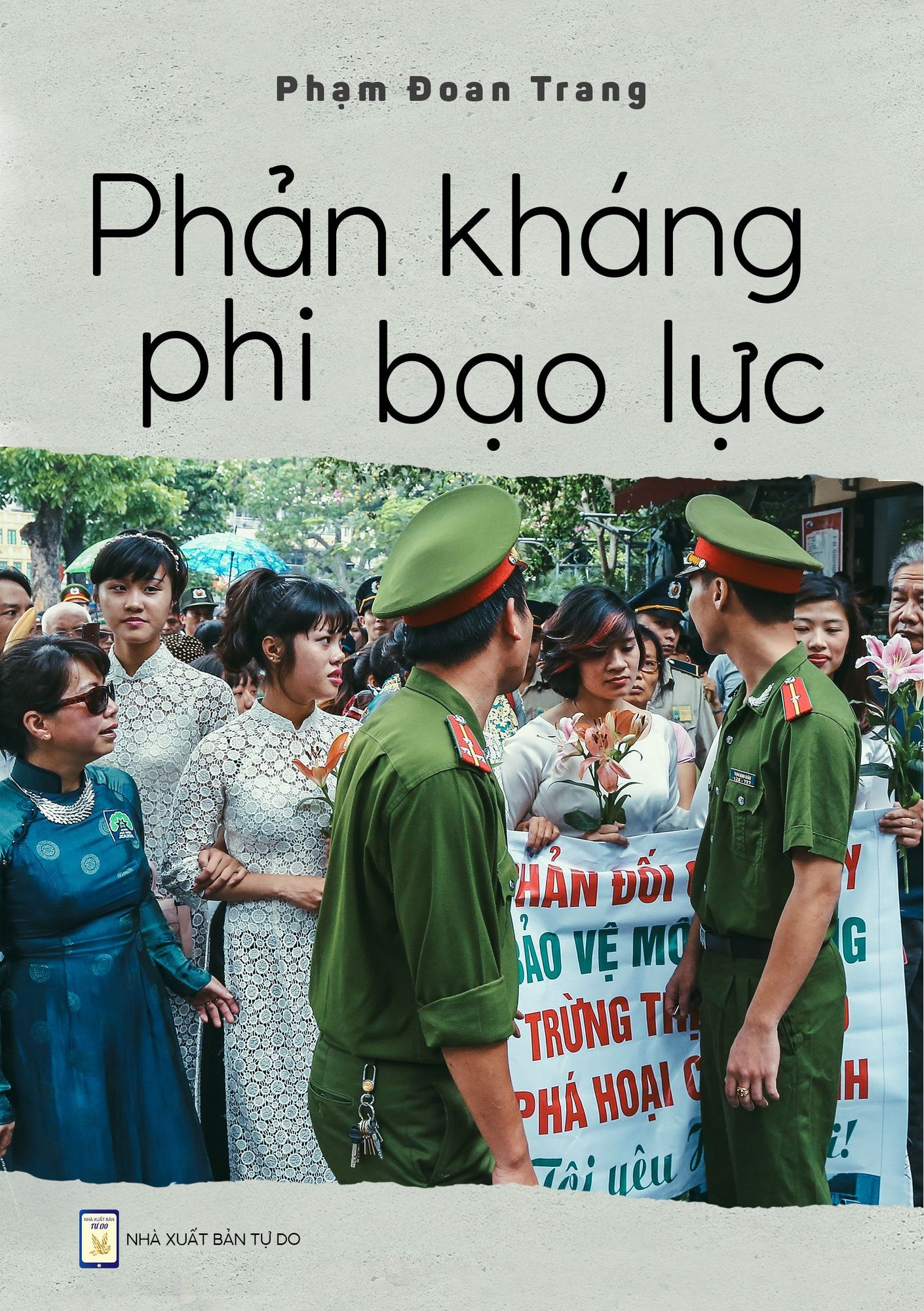 Book: Phản kháng phi bạo lực