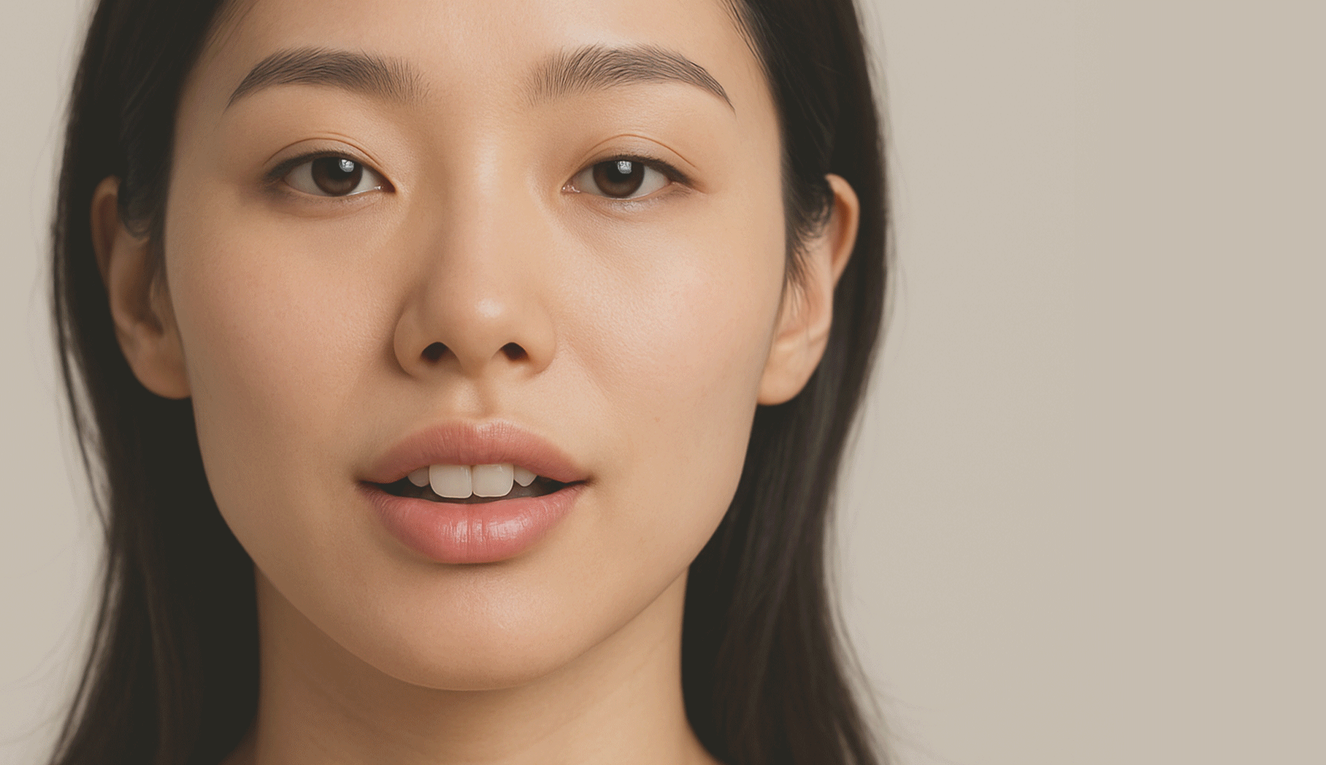  A frontal or side view showing the patient's two front teeth appearing unusually large and tilted forward, causing a pseudo-protrusion effect