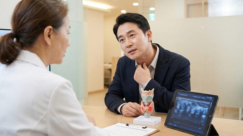 Patient-doctor interaction during a clinical consultation for thyroid dysfunction.