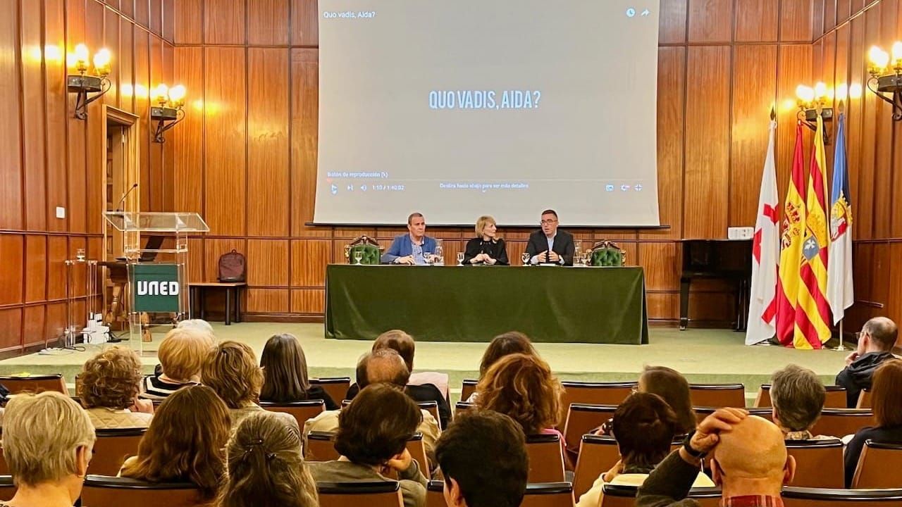 Cinefórum de "Quo Vadis, Aida?" con la embajadora de Bosnia-Herzegovina