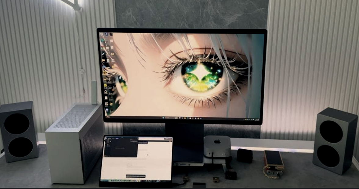 시크릿랩 매그너스 데스크 위의 샤오미 사운드2 프로 스테레오 셋업