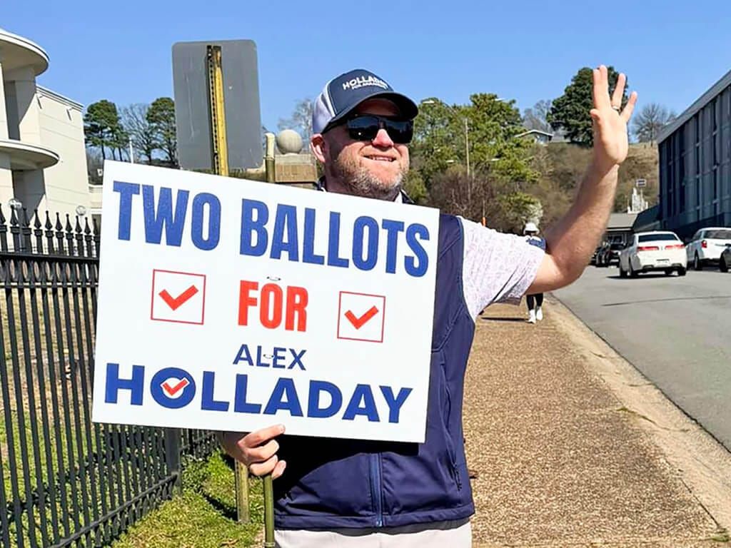 After Years in Retreat, Arkansas Democrats See a Flicker of Momentum