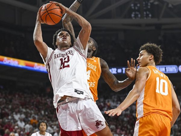 Arkansas Razorbacks Open SEC Play With Statement Win Over Tennessee