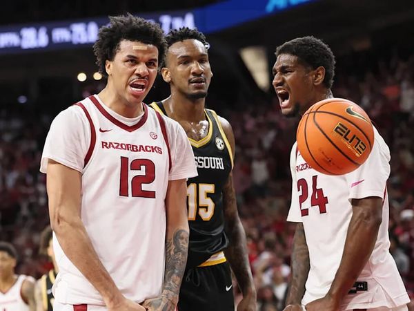 Arkansas Shakes Off a Slow Start and Steadies Past Missouri