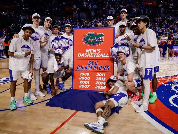 Florida’s Frontcourt Power Overwhelms Arkansas in Gainesville Rout