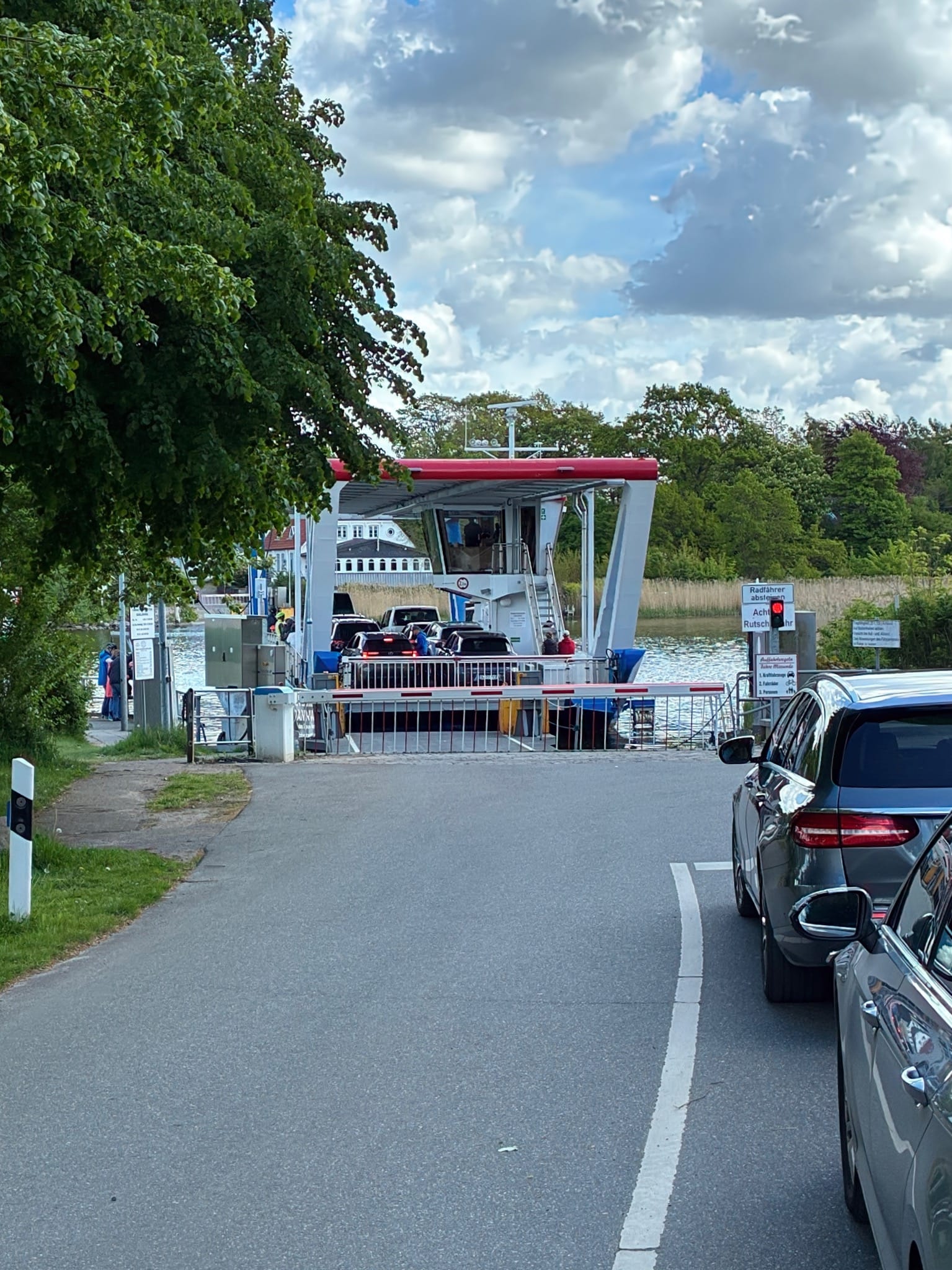 Neue Schleifähre in Missunde