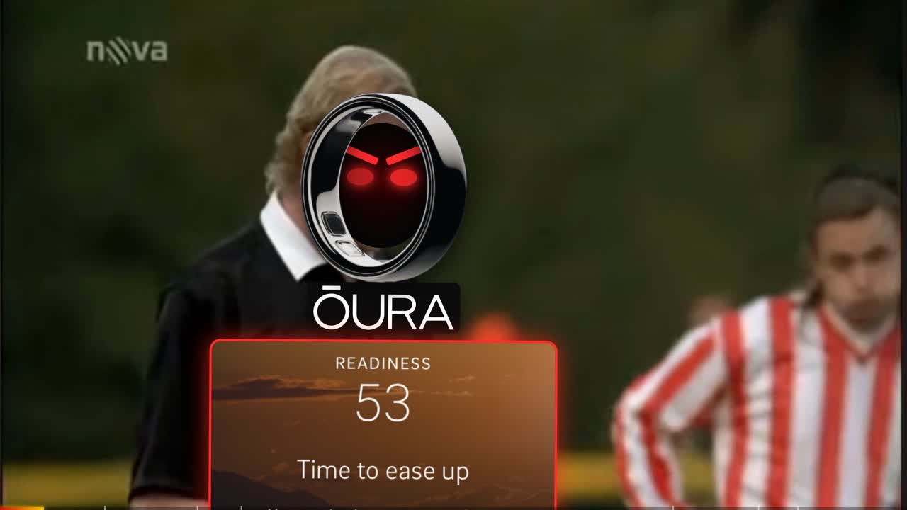 Rozhodčí = Oura s Readiness 53. Hráč (= já) je vyřezaný a vrácený před něj, aby byl vidět.