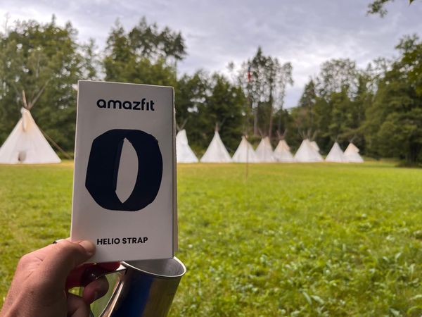 ⛺ Amazfit Helio Strap: Indiánská rozbalovačka z tábora