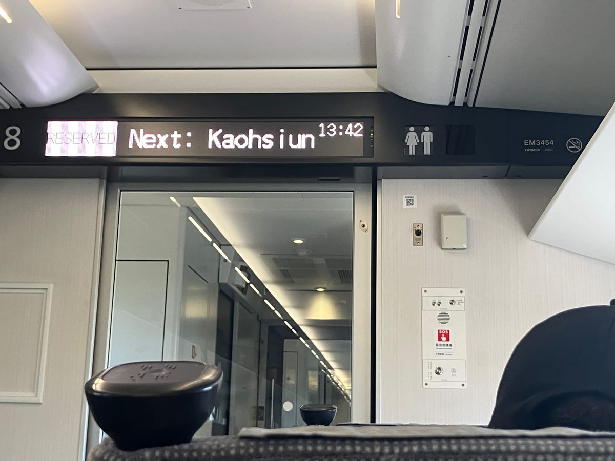 Trotz ChatGPT-Empfehlung zeigte er wahllos auf die Karte - was passierte dann?!