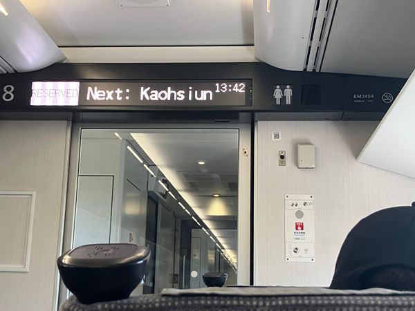 Trotz ChatGPT-Empfehlung zeigte er wahllos auf die Karte - was passierte dann?!