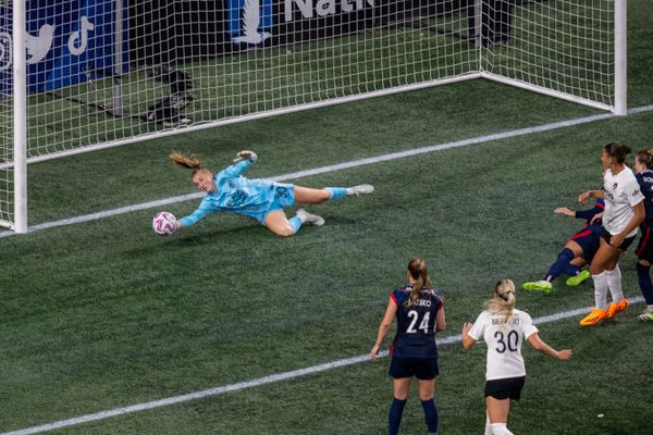 Scoreless Rapinoe sendoff keeps Reign playoff hopes in limbo
