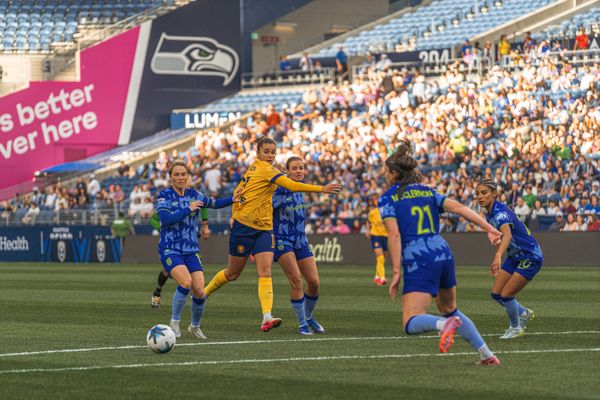 Reign Drop Bad Home Opener Loss to Royals, Fishlock Suffers Big Injury