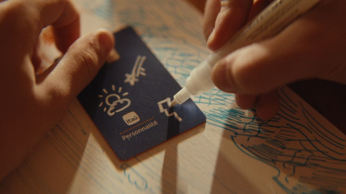 Itaú Personnalité troca “Sempre em movimento” por “Pra todos os seus feitos”