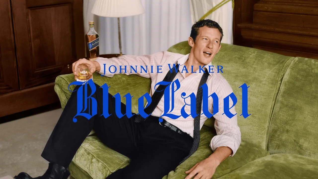 No embalo de “Neuromancer”, Johnnie Walker anuncia Callum Turner como embaixador global