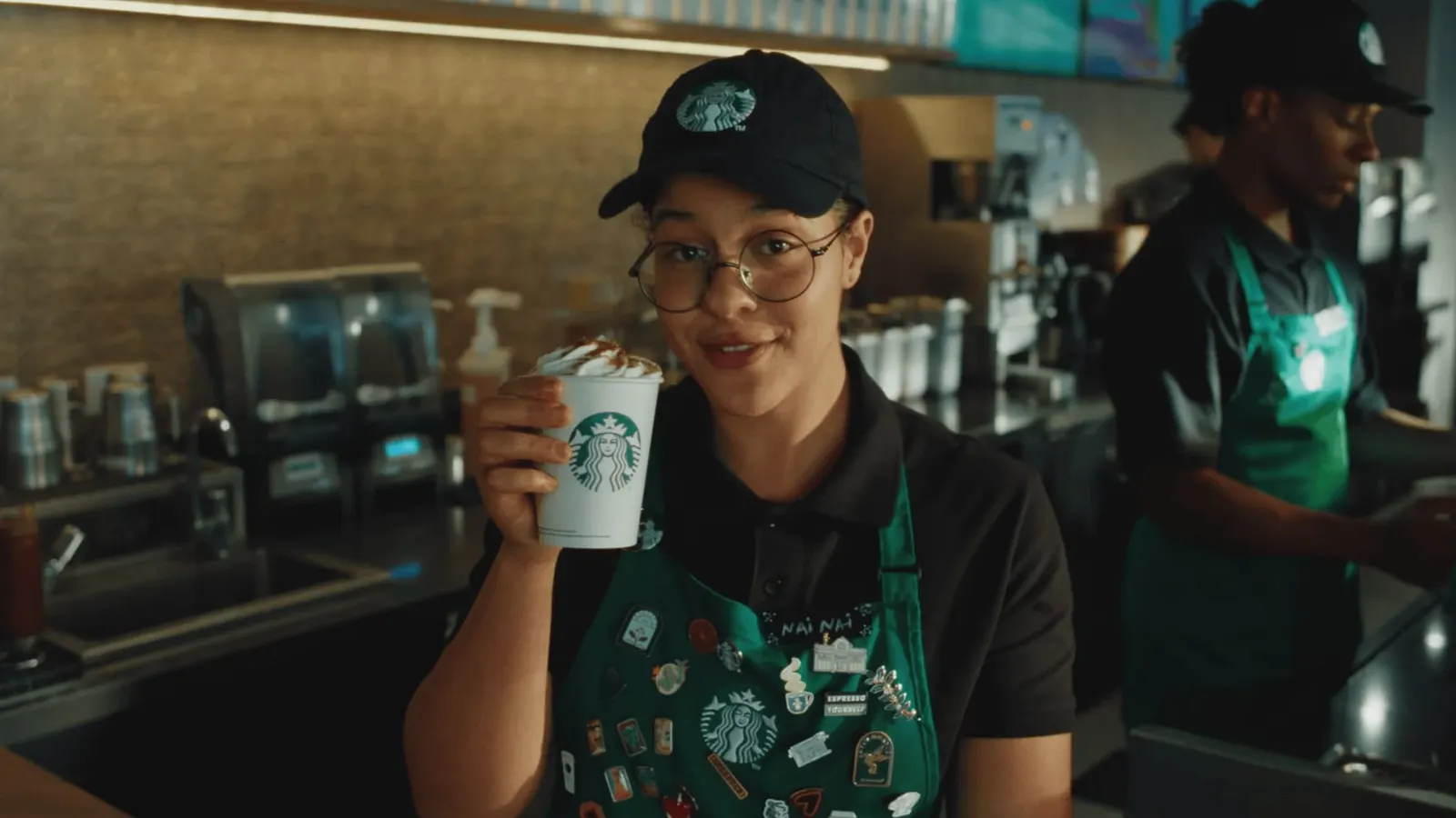 Starbucks põe @ de fãs nos copos para celebrar volta do Pumpkin Spice