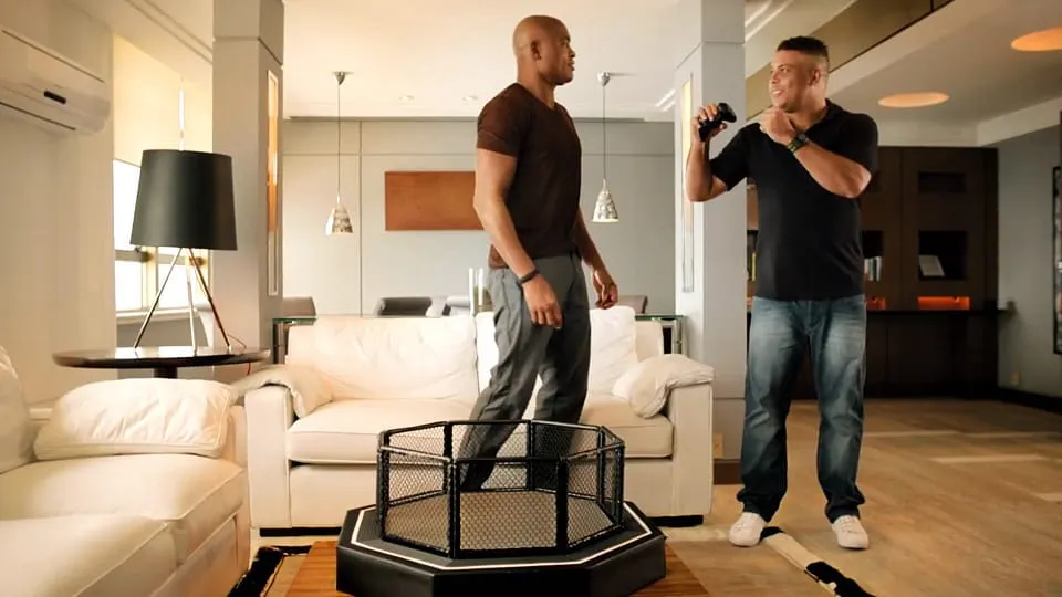 Duracell cria "A Batalha do Século" com Anderson Silva e Ronaldo