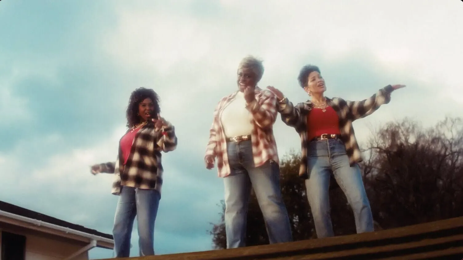 Old Spice revive "Mom Song" com paródia de Boyz II Men