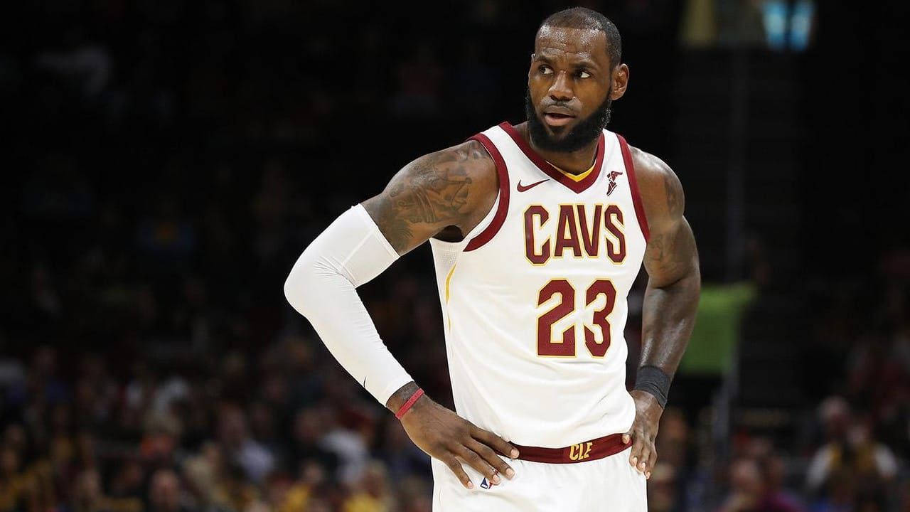 LeBron James assina contrato de US$ 154 milhões com o Los Angeles Lakers