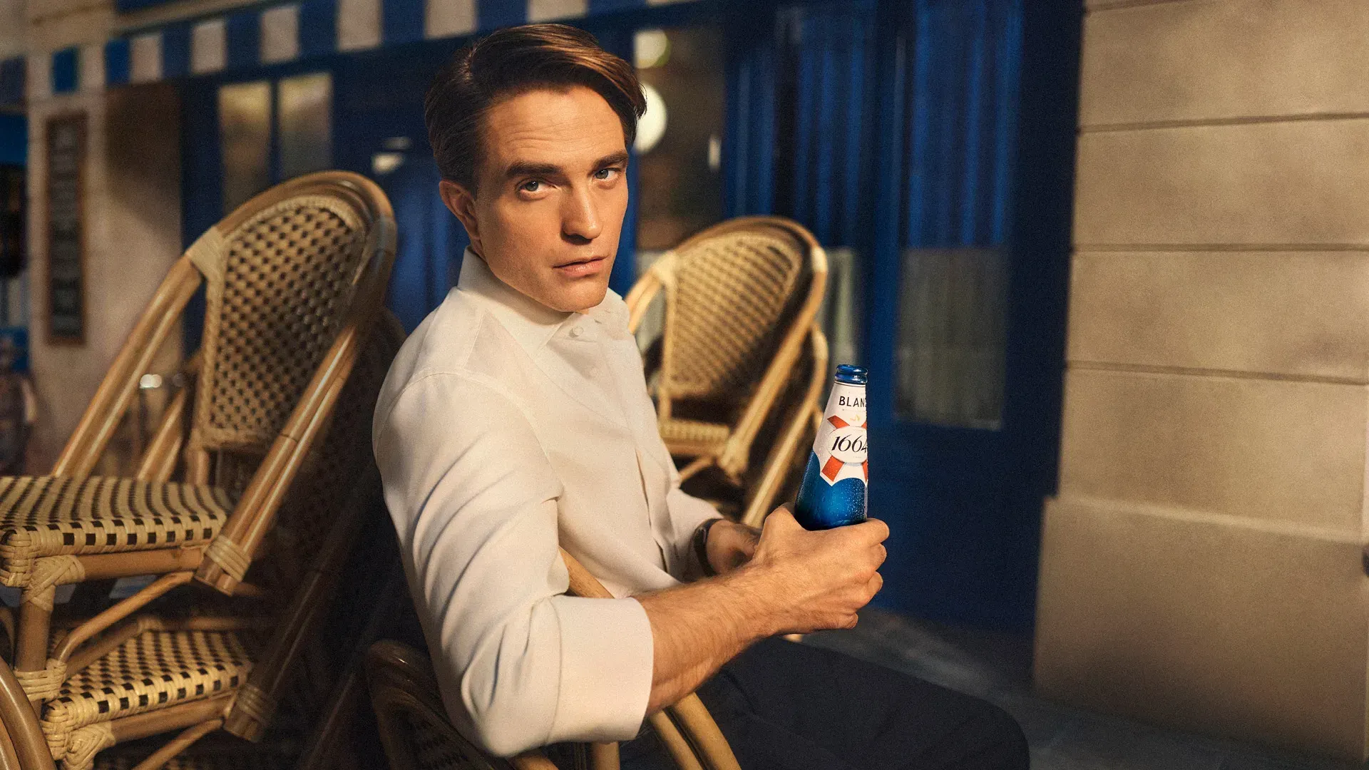 Robert Pattinson vira embaixador global da cerveja francesa 1664 Blanc