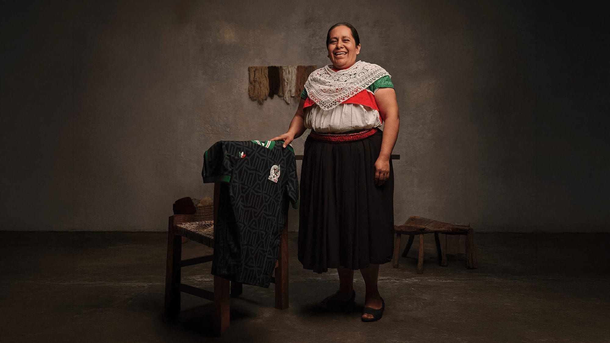 Adidas lança uniforme do México pra Copa com peças bordadas à mão por artesãs de Puebla