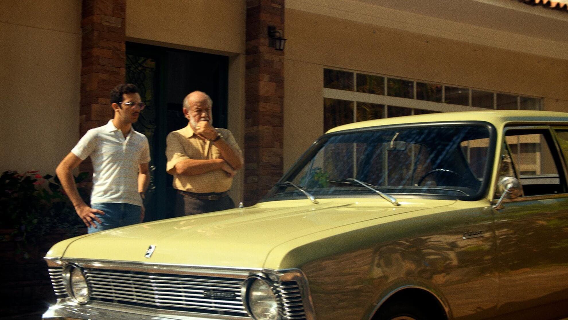 Chevrolet entra na série Brasil 70 com personagem próprio e dará um Sonic por uma história real